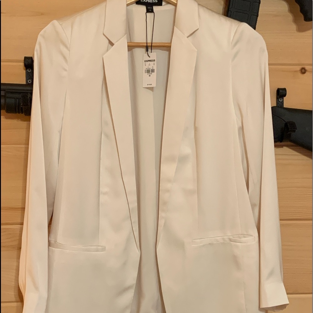 Satin boyfriend blazer